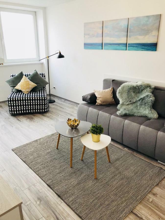 Central Apartments Veszprem Ngoại thất bức ảnh