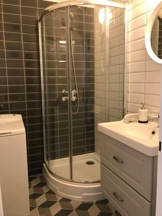 Central Apartments Veszprem Ngoại thất bức ảnh