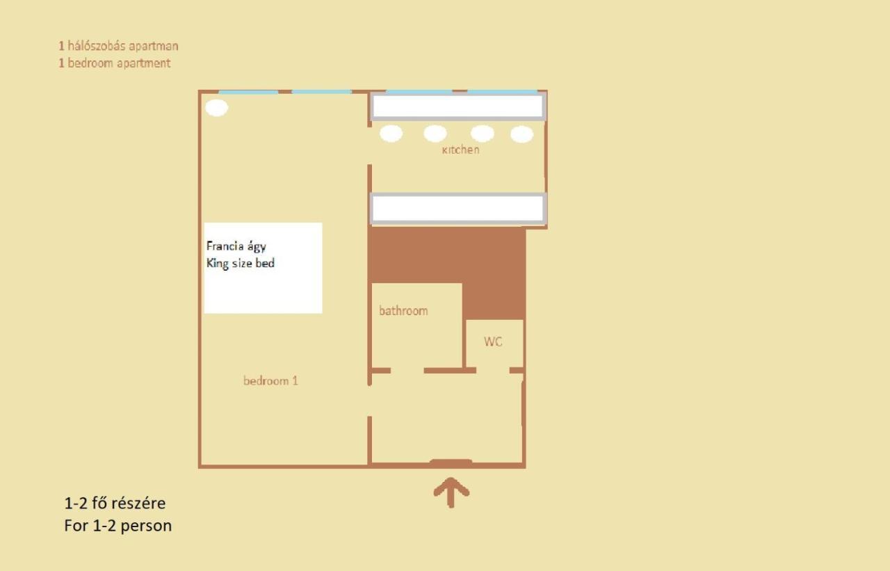Central Apartments Veszprem Ngoại thất bức ảnh